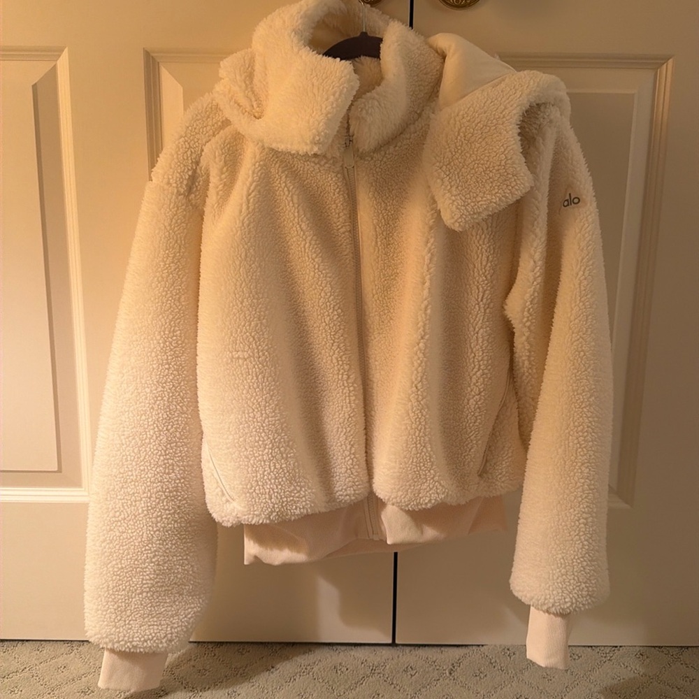 Alo Foxy Sherpa jacket